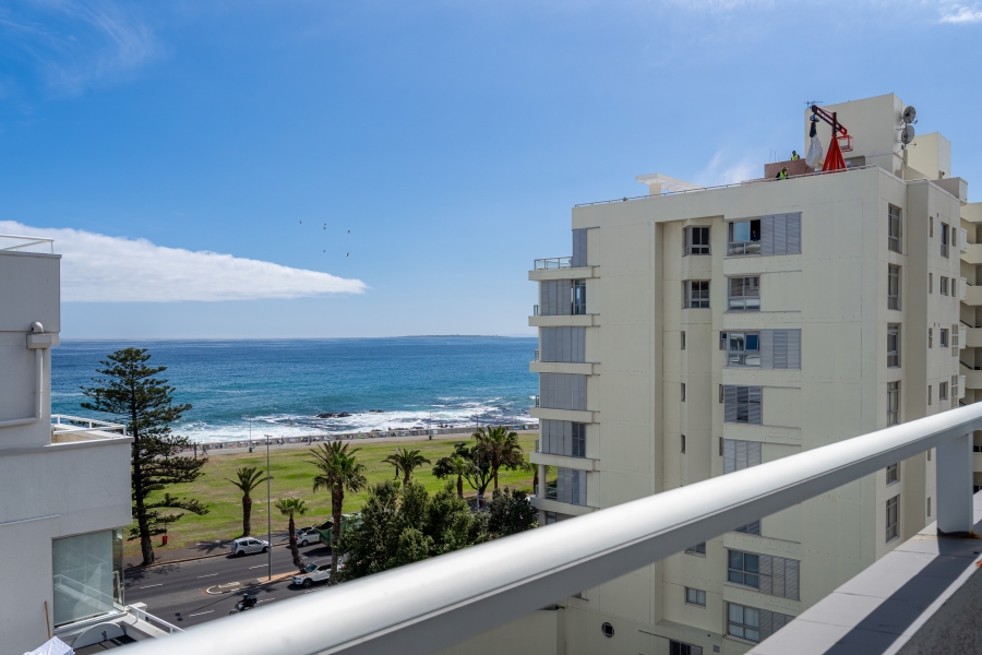 2 Bedroom Property for Sale in Sea Point Western Cape